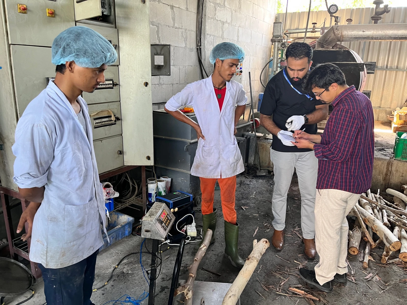 RUDK team carrying out the first energy audit in May 2022 RUDK team carrying out the first energy audit in May 2022
